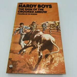 #19 The Sign Of The Crooked Arrow Hardy Boys Franklin W. Dixon UK Print 1980 PB